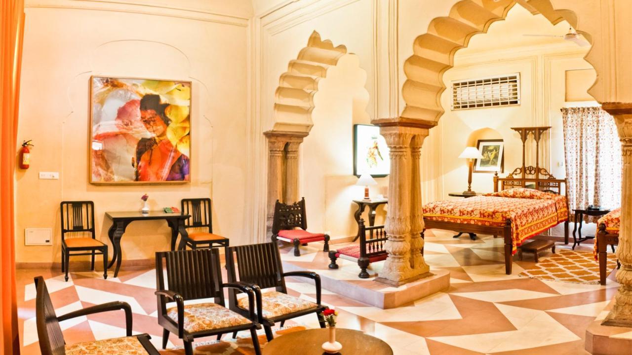 Neemrana'S - Tijara Fort Palace Exteriör bild