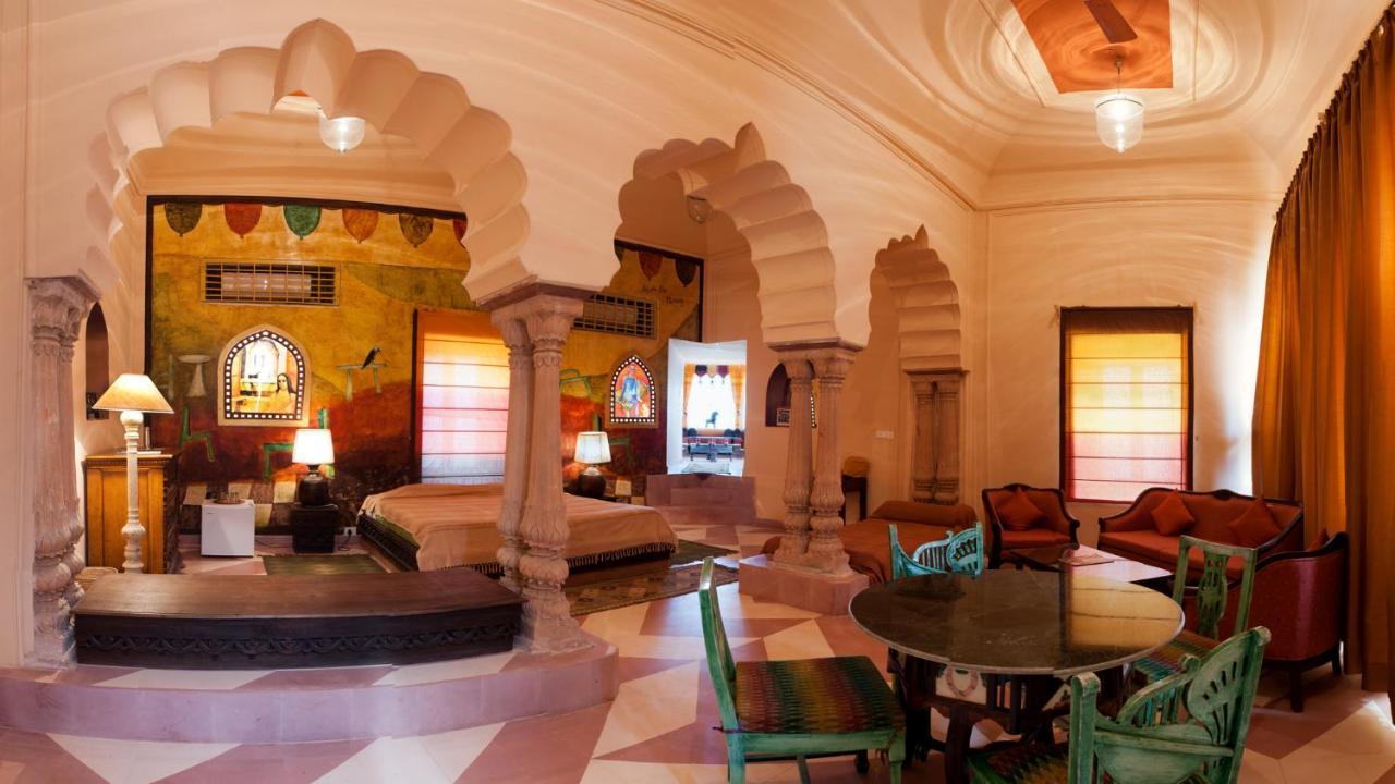 Neemrana'S - Tijara Fort Palace Exteriör bild