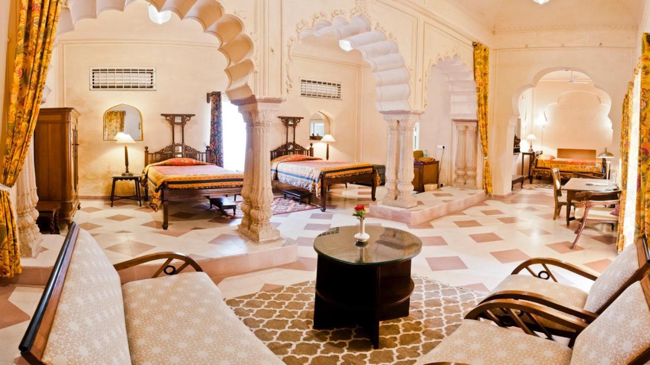 Neemrana'S - Tijara Fort Palace Exteriör bild