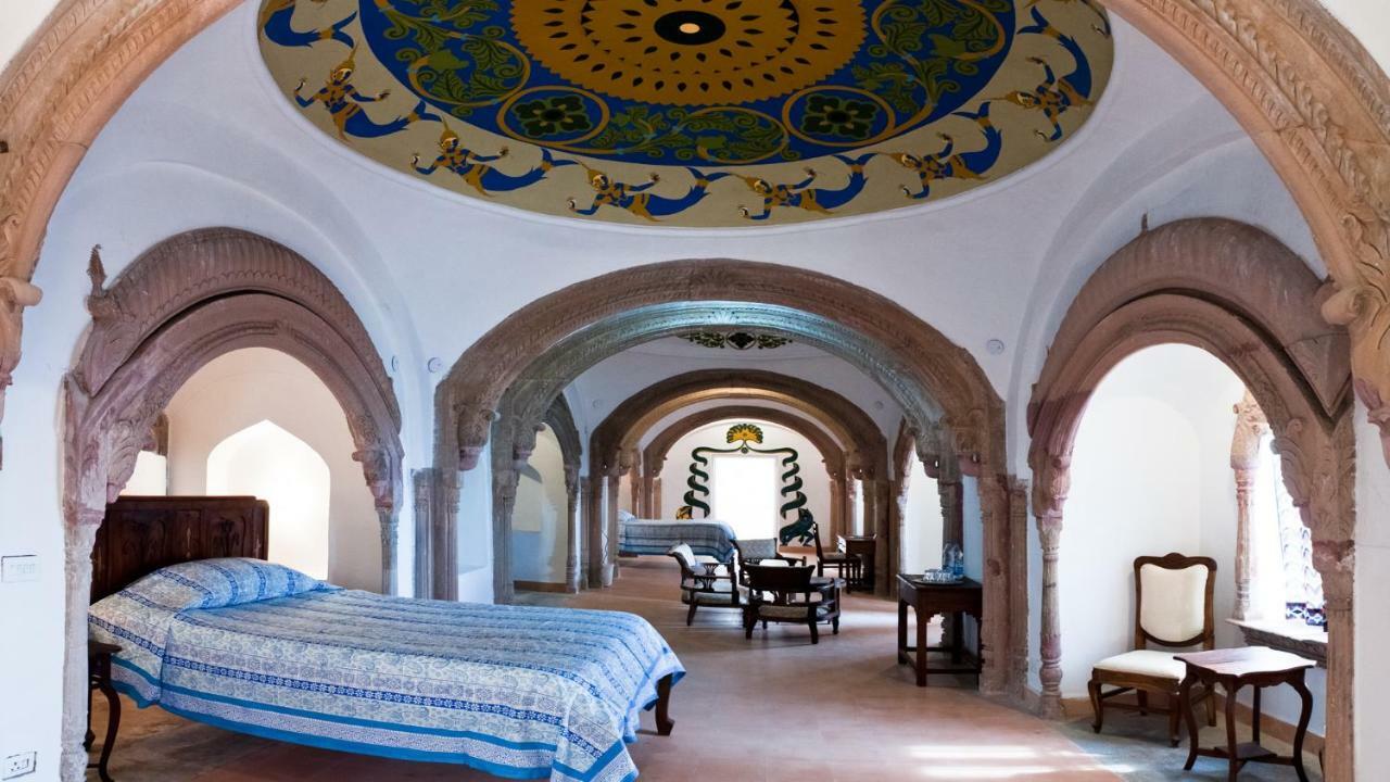 Neemrana'S - Tijara Fort Palace Exteriör bild